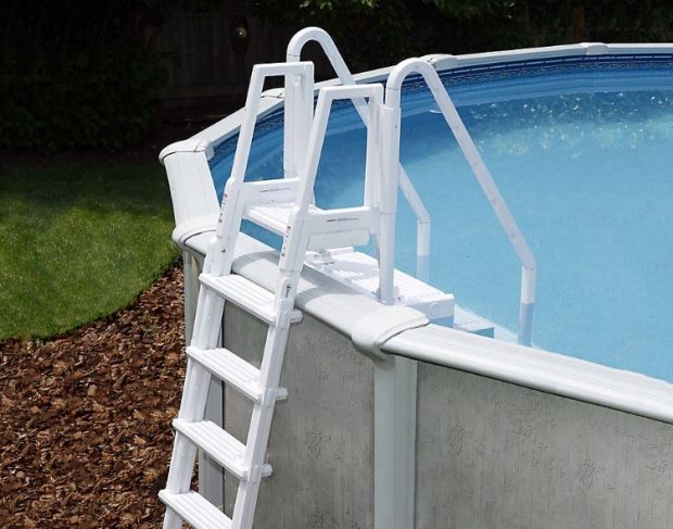 Las mejores escaleras para piscinas desmontables 